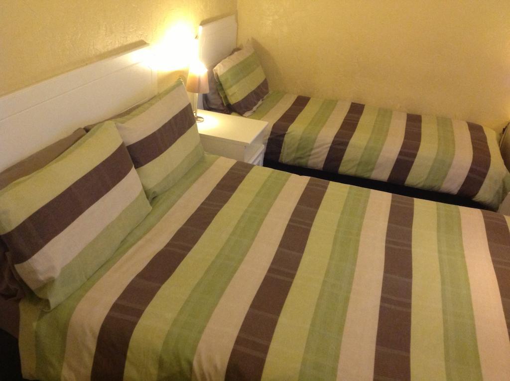 Albany Guest House คลีทอร์ปส์ ห้อง รูปภาพ